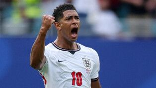 Jude Bellingham comemora gol da Inglaterra contra a Noruega nas quartas da Copa do Mundo
