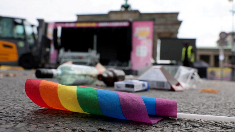 acidente parada lgbt alemanha