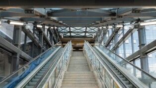 Metrô de SP vai trocar escadas rolantes por elevadores na linha 22