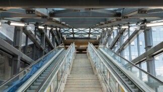 Metrô de SP vai trocar escadas rolantes por elevadores na linha 22