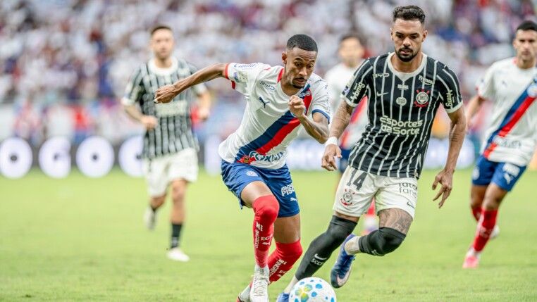 BA - BRASILEIRÃO/BAHIA X CORINTHIANS - ESPORTES - As equipes do Bahia e Corinthians se enfrentam pela 20ª rodada do Campeonato Brasileiro da Série A de 2026, na Casa de Apostas Arena Fonte Nova, em Salvador, neste domingo, 26 de julho de 2026. 26/07/2026 - Foto: FILLIPE ALVES/AGÊNCIA F8/ESTADÃO CONTEÚDO