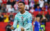 Soccer Football - FIFA World Cup 2026 - Round of 32 - Portugal v Croatia - Toronto Stadium, Toronto, Canada - July 2, 2026 Portugal's Cristiano Ronaldo celebrates scoring their first goal REUTERS/Mike Segar