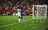 Soccer Football - FIFA World Cup 2026 - Round of 32 - Portugal v Croatia - Toronto Stadium, Toronto, Canada - July 2, 2026 Croatia fans throw litter on the pitch after VAR overturns a goal from Croatia's Josko Gvardiol REUTERS/Dylan Martinez TPX IMAGES OF THE DAY