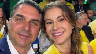 Flávio Bolsonaro e Fernanda Bolsonaro