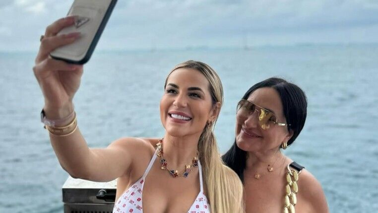 Deolane presa: mãe revela que filha espera sair após eleições