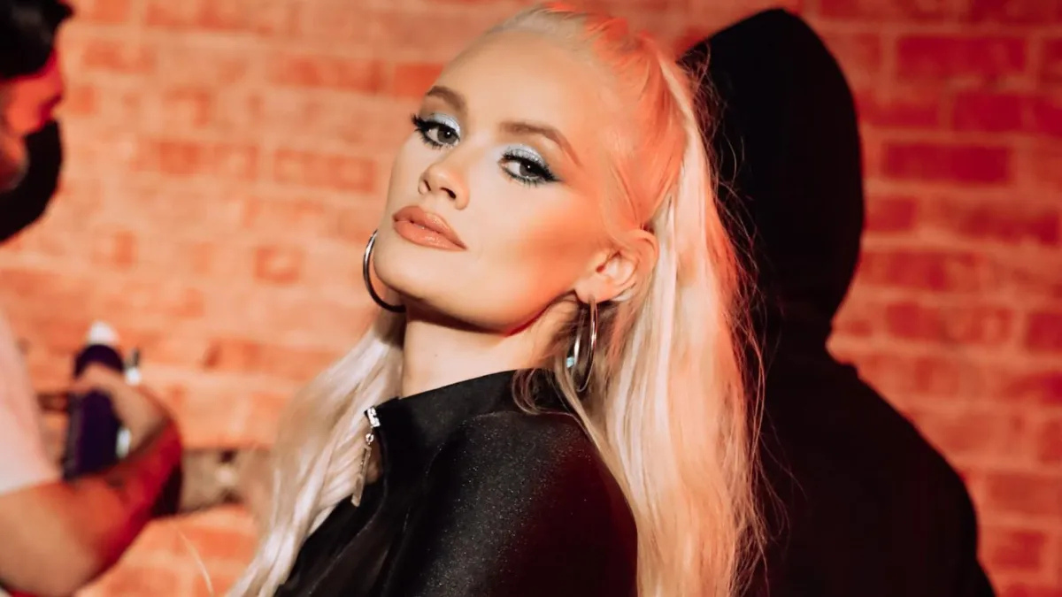 Lauren Bennett, do hit 'Party Rock Anthem', morre aos 37 anos | TMC