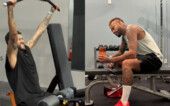 Neymar treina na academia antes de retornar ao Brasil