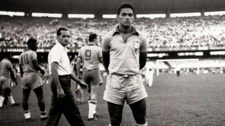 NYT publica obituário de Garrincha com atraso de 43 anos