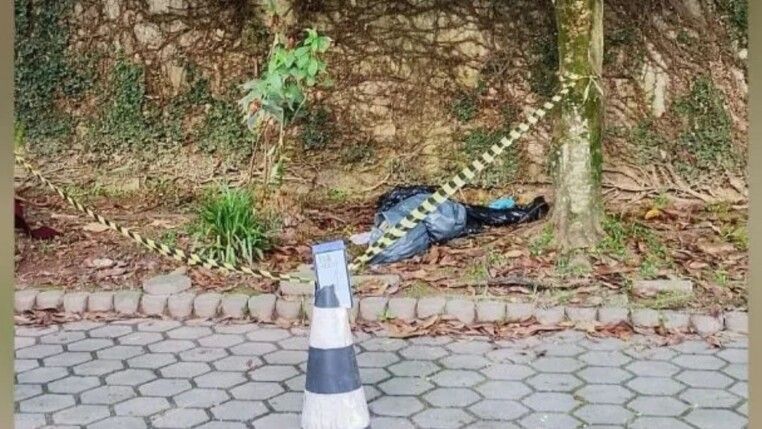 Corpo de mulher é achado em saco plástico em estacionamento de UBS em SP