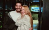 Zé Felipe posa com a "loira misteriosa"