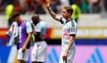 Futebol — Copa do Mundo da FIFA 2026 — quartas de final — Espanha x Bélgica — Estádio de Los Angeles, Inglewood, Califórnia, EUA — 10/07/2026. Kevin De Bruyne, da Bélgica, demonstra decepção após a partida, que terminou com a eliminação da seleção belga da Copa do Mundo.