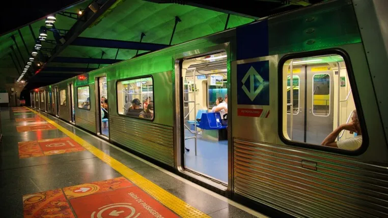 Metrô na estação Alto do Ipiranga