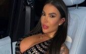 Mãe de influenciadora morta em Dubai ameaça processar internautas