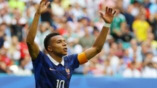 Futebol — Copa do Mundo da FIFA 2026 — disputa do terceiro lugar — França x Inglaterra — Estádio de Miami, Miami Gardens, Flórida, EUA — 18/07/2026. Kylian Mbappé, da França, reage durante a partida.