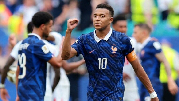 Futebol — Copa do Mundo da FIFA 2026 — disputa do terceiro lugar — França x Inglaterra — Estádio de Miami, Miami Gardens, Flórida, EUA — 18/07/2026. Kylian Mbappé, da França, reage após a partida.