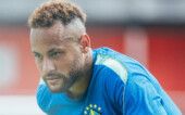 Neymar Jr. treinando com a Camisa da seleção Brasileira