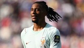 Futebol — Copa do Mundo da FIFA 2026 — quartas de final — França x Marrocos — Estádio de Boston, Foxborough, Massachusetts, EUA — 09/07/2026. Michael Olise, da França, reage durante a partida.