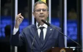 O senador Rogerio Marinho (PL-RN) na tribuna do plenário do Senado