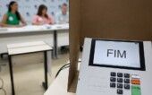 Tribunal Regional Eleitoral de São Paulo - TRE-SP Simulação da eleição para demonstração do fluxo de votação, em uma seção eleitoral cenográfica, no Tribunal Regional Eleitoral de São Paulo - TRE-SP.