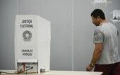 Eleitores do Rio de Janeiro votam para presidente no segundo turno no maior colégio eleitoral da capital, Expo Mag, na Cidade Nova, região central da cidadeEleitores do Rio de Janeiro votam para presidente no segundo turno no maior colégio eleitoral da capital, Expo Mag, na Cidade Nova, região central da cidade