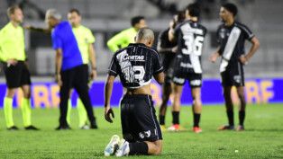 Elenco da Ponte cobra receber os vencimentos - Foto: Leonardo Dias/Ponte Preta