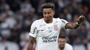 Lingard jogando pelo Corinthians - Foto: ETTORE CHIEREGUINI/AGIF - AGÊNCIA DE FOTOGRAFIA/ESTADÃO CONTEÚDO