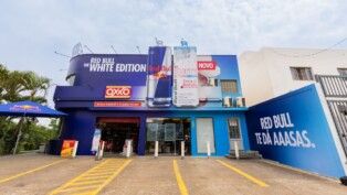Parceria da Oxxo Brasil com a Red Bull para sua loja em Campinas