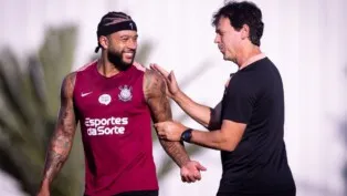 Memphis Depay e Fernando Diniz
