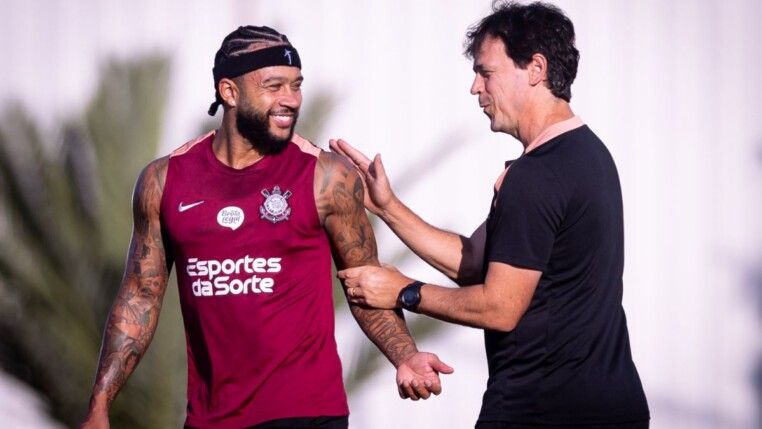 Memphis Depay e Fernando Diniz