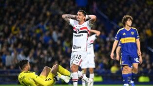 Soccer Football - Copa Sudamericana - Quarter Final - First Leg - Boca Juniors v Sao Paulo - Estadio La Bombonera, Buenos Aires, Argentina - September 8, 2026 Sao Paulo's Luciano reacts after missing a chance to score REUTERS/Rodrigo Valle