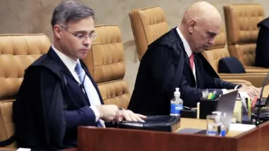 Alexandre de Moraes e André Mendonça Alexandre de Moraes e André Mendonça
